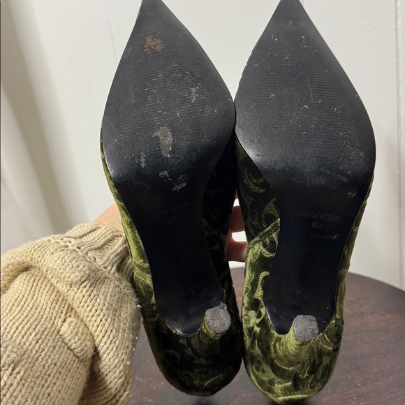 Green velvet heels women’s pumps size 8.5 pointy toe - Picture 5 of 6